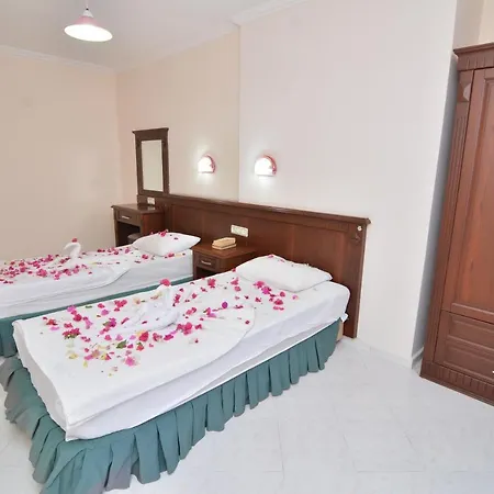 Appart hôtel Rose Garden 2*